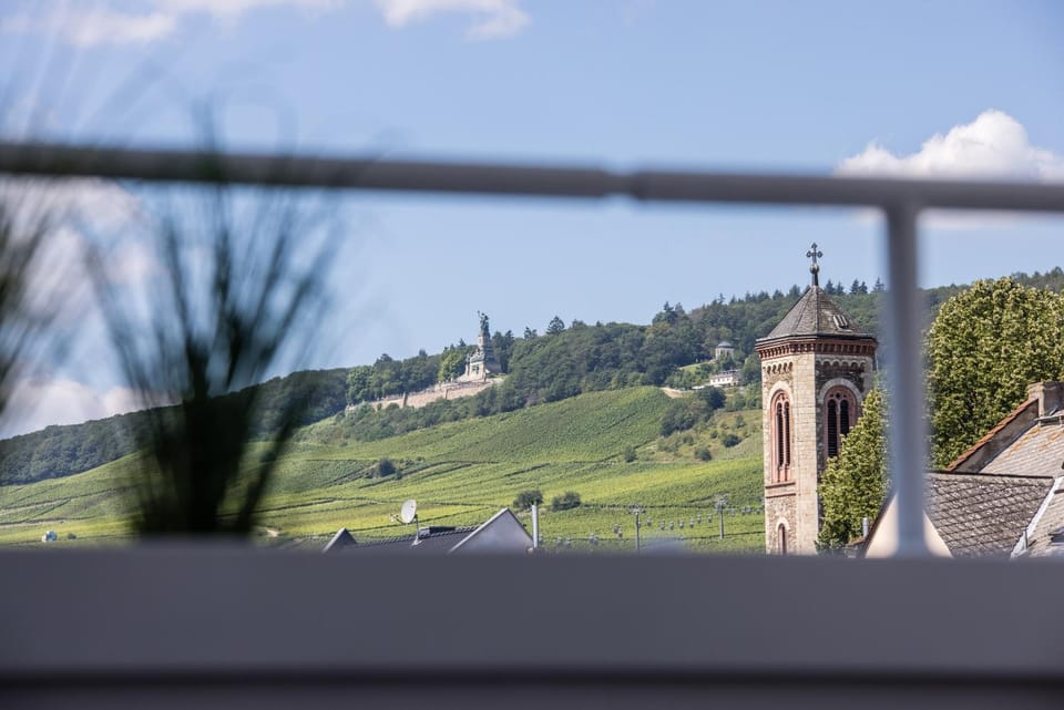 Staff, Balcony/Terrace