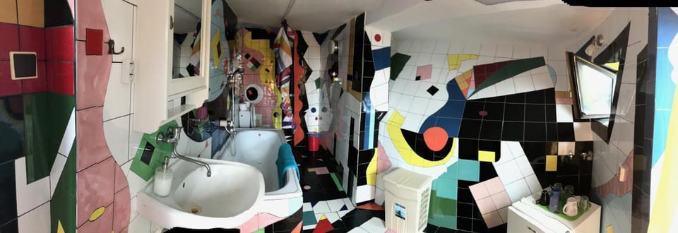 Sebarozvojove centrum vedy a umenia s ubytovanim Hotel in Bratislava