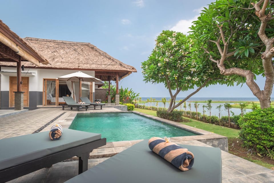 Day, Natural landscape, View (from property/room), Pool view, Swimming pool