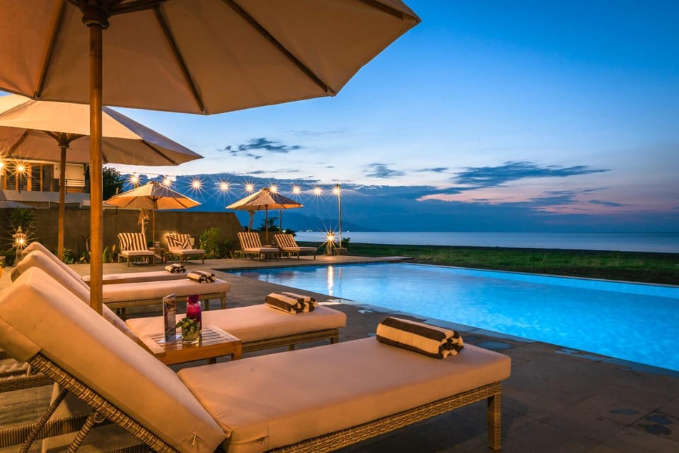 Natural landscape, Sea view, Swimming pool