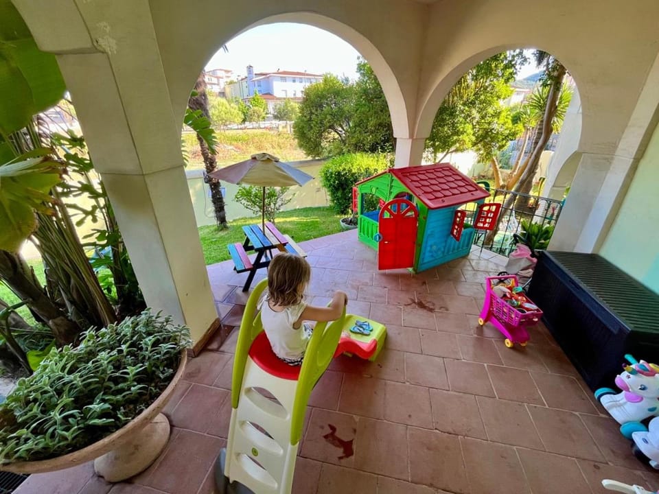 Children play ground, Balcony/Terrace
