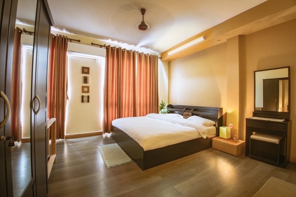 Bed, Photo of the whole room, Bedroom