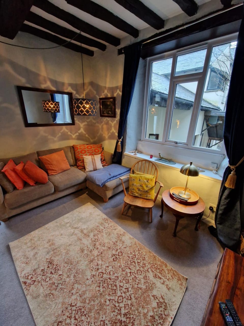 Super Lake District Cottage in Heart of Kendal 3 Double Beds House in England