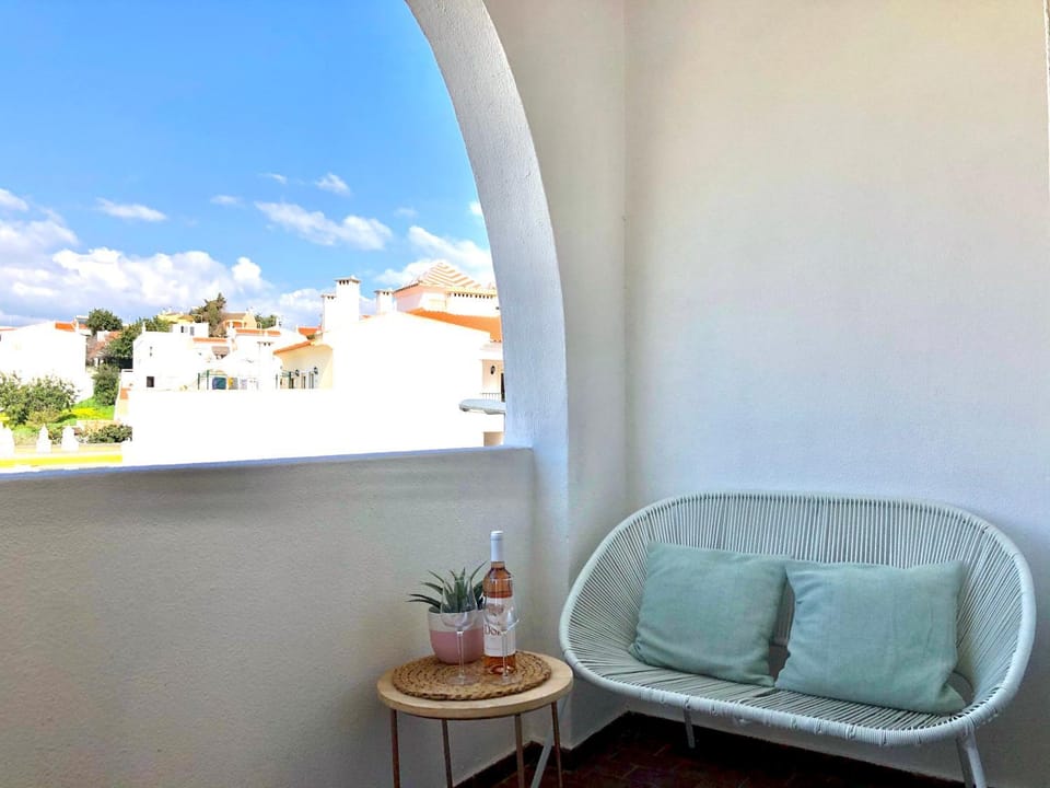 Balcony/Terrace, City view