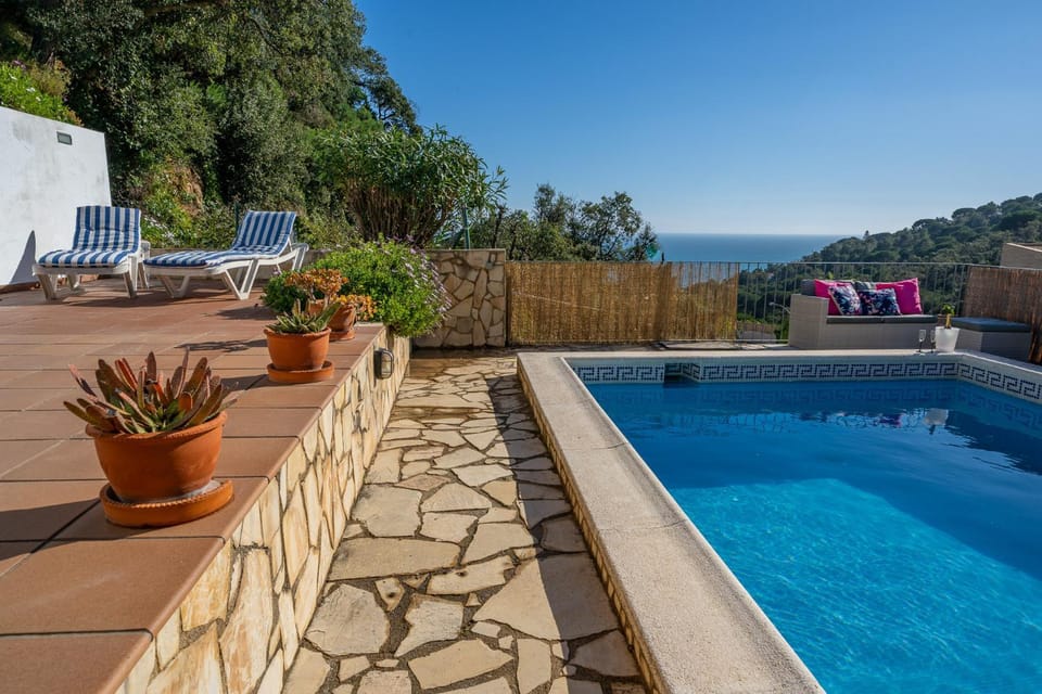 Natural landscape, Balcony/Terrace, Mountain view, Pool view, Sea view, Swimming pool, Swimming pool, sunbed
