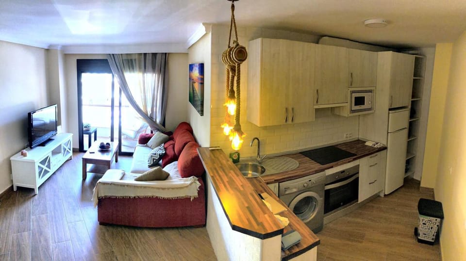 TV and multimedia, Kitchen or kitchenette, Living room, Photo of the whole room, Evening entertainment, washing machine