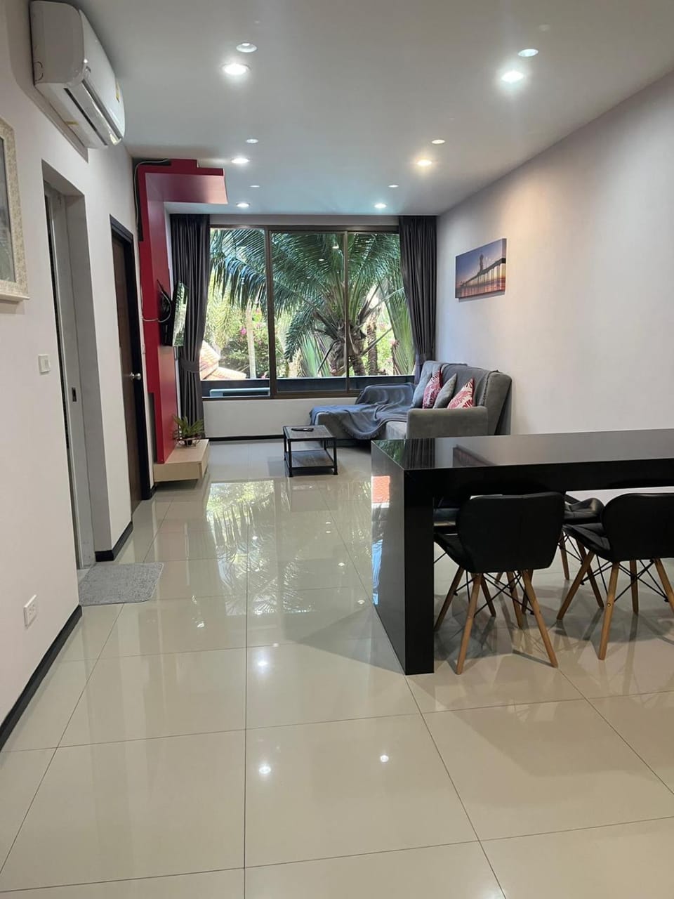 TV and multimedia, View (from property/room), Living room, Dining area