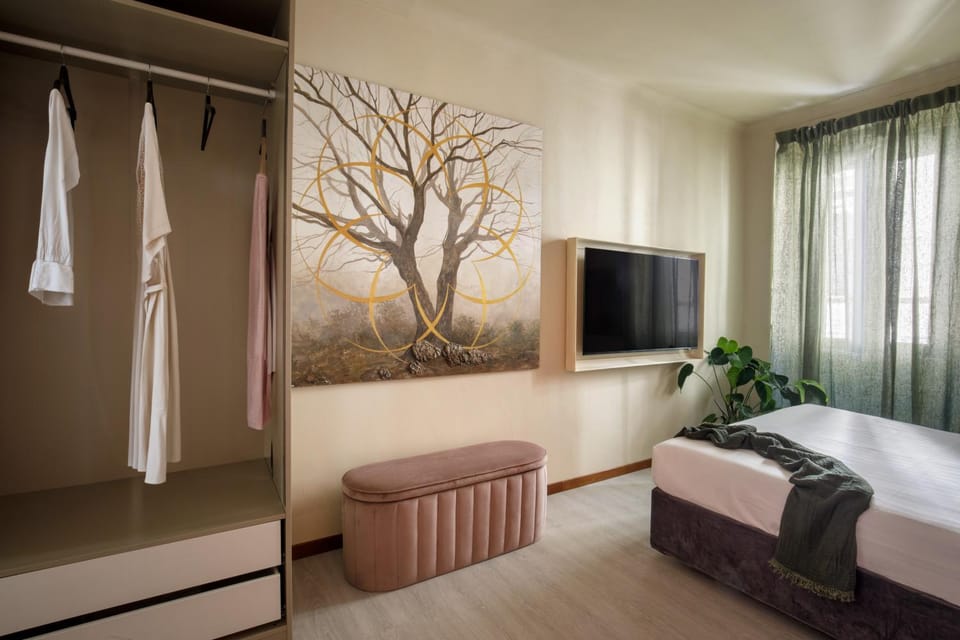 Spanish Steps Art Gallery- Roma Bed and Breakfast in Rome