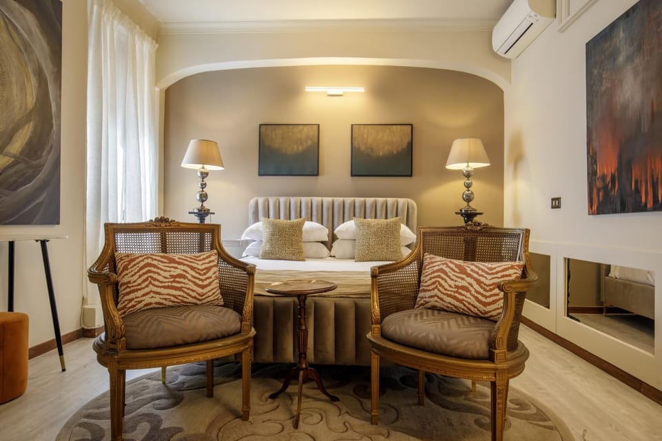 Spanish Steps Art Gallery- Roma Bed and Breakfast in Rome