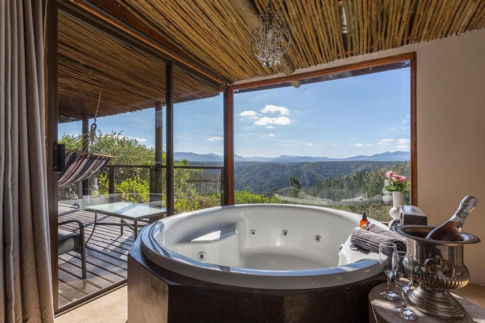 Patio, Natural landscape, Balcony/Terrace, Other, Decorative detail, Mountain view, Mountain view, Bath