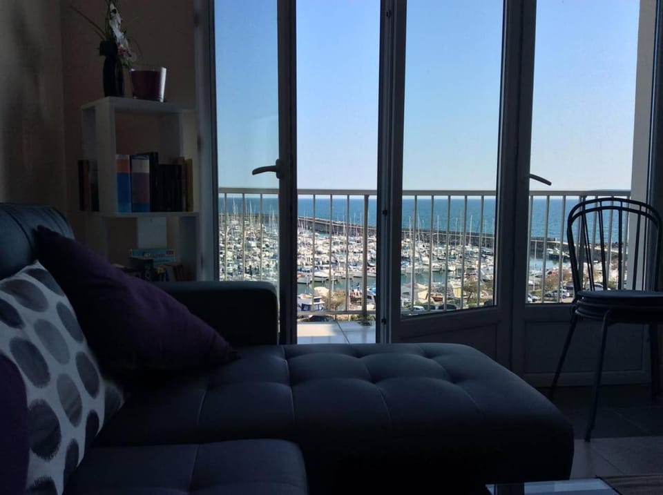 Living room, Sea view