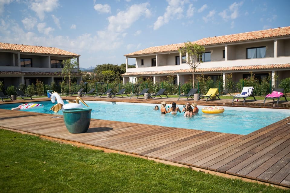 Swimming pool, Swimming pool