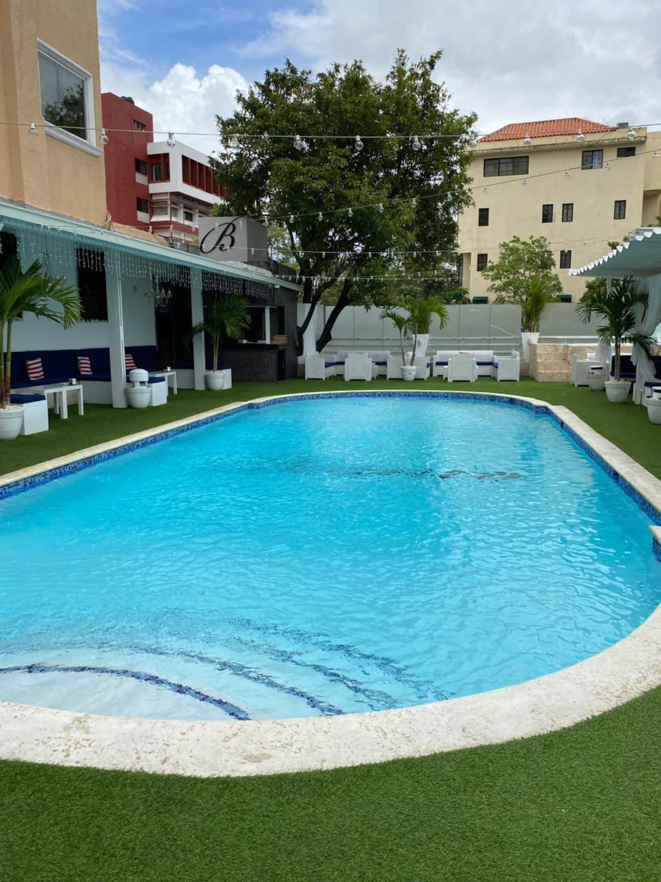 Swimming pool
