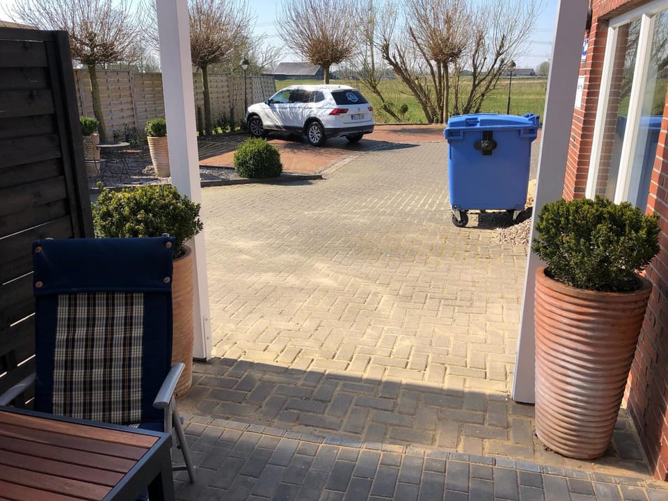 Property building, Parking