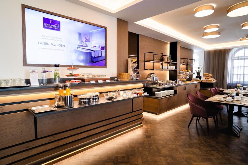 Restaurant/places to eat, Food, Breakfast, Buffet breakfast, Buffet breakfast