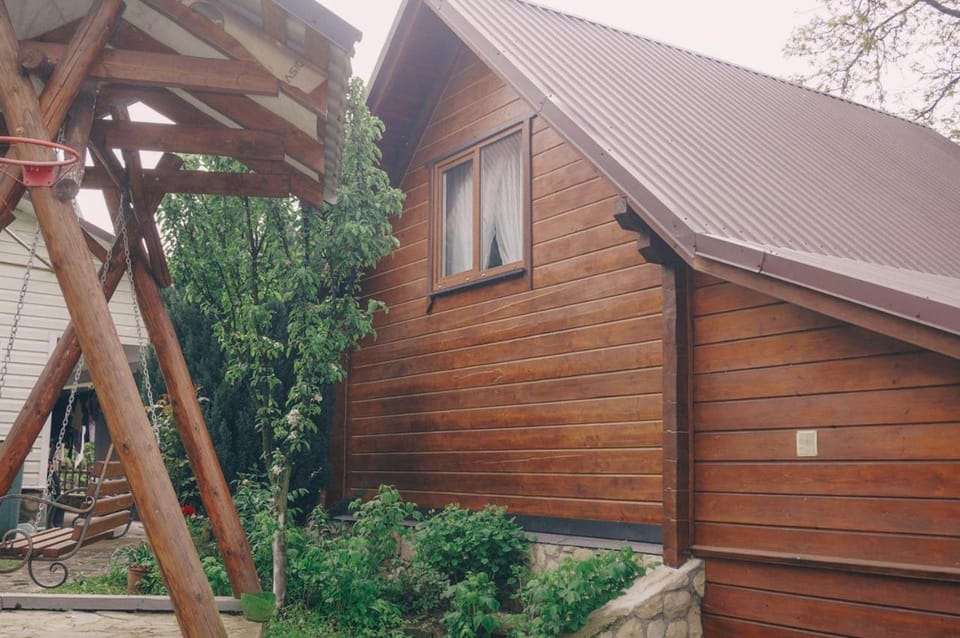 Будиночок в Карпатах House in Ukraine