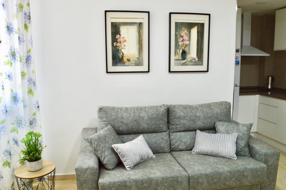 Apartamento Adriana. Céntrico, a 50m de la playa. Apartment in Fuengirola