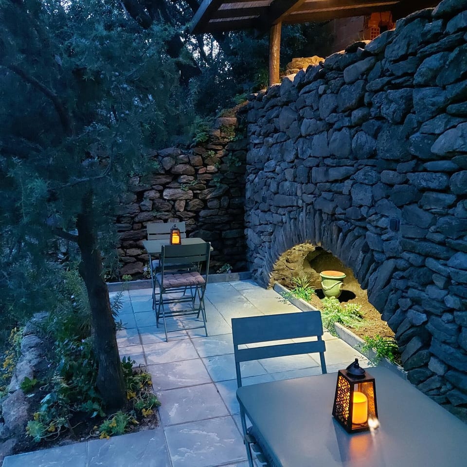 Patio, Garden, Kitchen or kitchenette, Dining area, Communal kitchen, Garden view, Mountain view