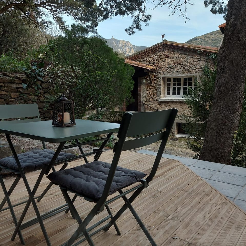 Patio, Natural landscape, Kitchen or kitchenette, Dining area, Communal kitchen, Garden view, Mountain view