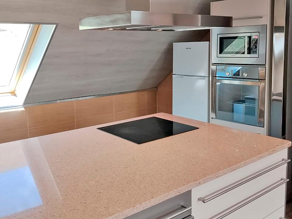 Bed, Kitchen or kitchenette, children, children, children, young children, young children, young children, older children, older children, older children, group of guests, group of guests, group of guests, Family, Family, Family, heating, heating, pet friendly, stove