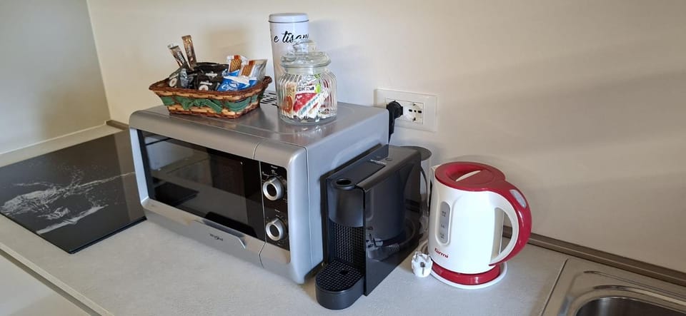 SISTERS GUEST HOUSE Apartment in Lombardy