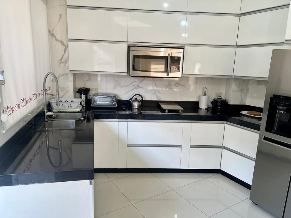 Garzota Suites Airport Bajos Apartment in Guayaquil