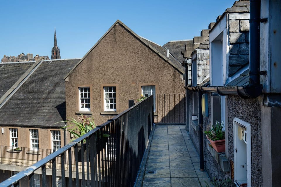 Property building, Balcony/Terrace