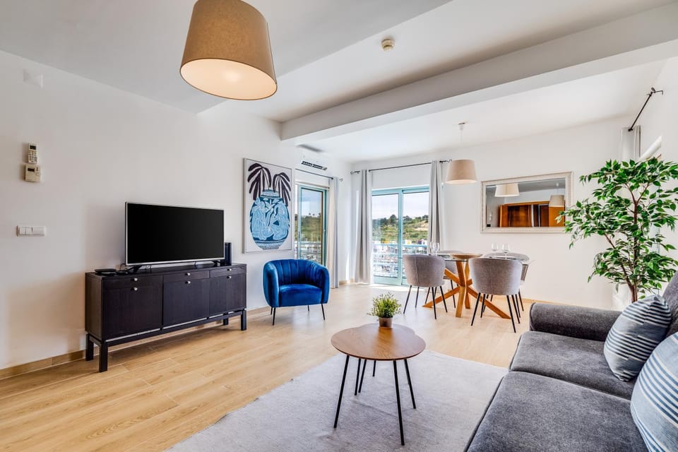 Sunny Marina View Apartment Albufeira 1B-3C Apartment in Guia