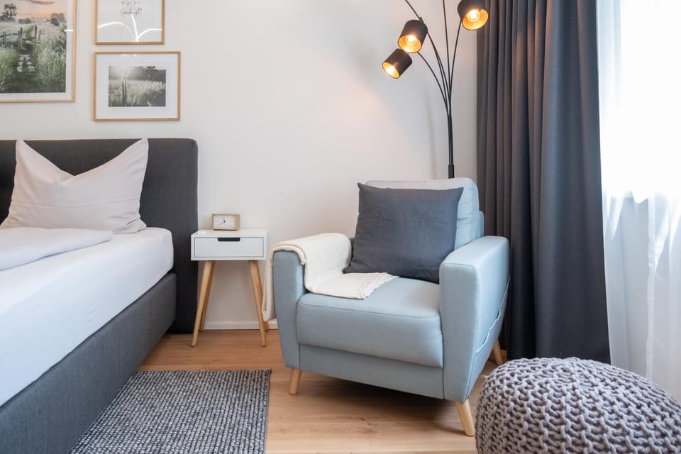 Seating area, Bedroom