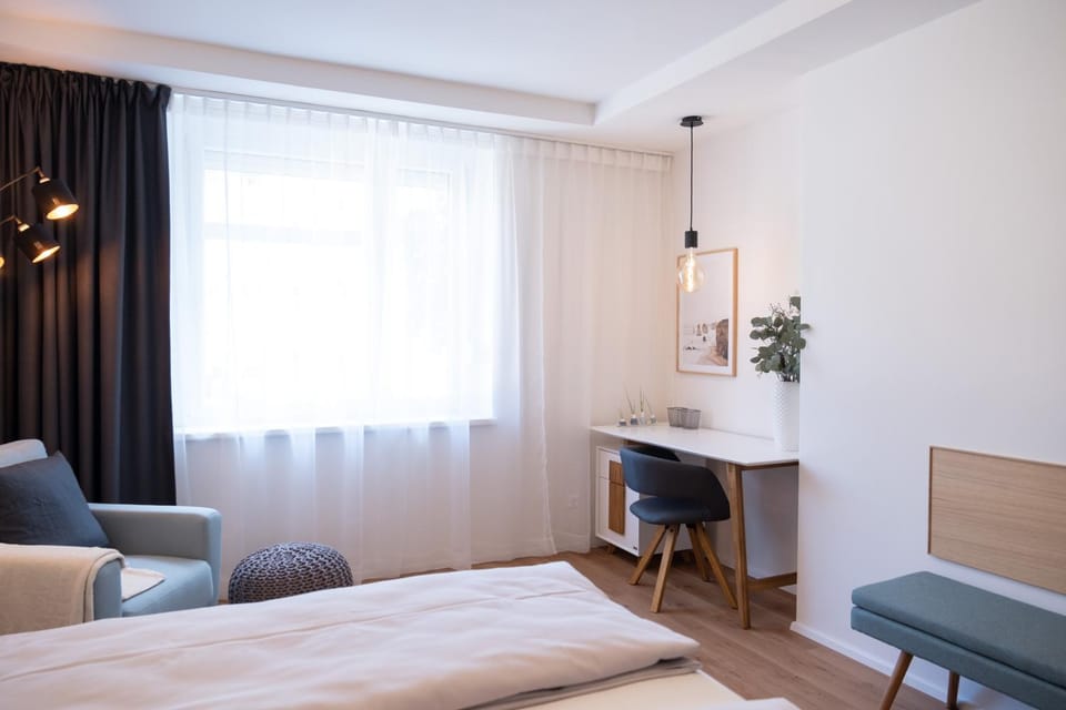 Seating area, Bedroom