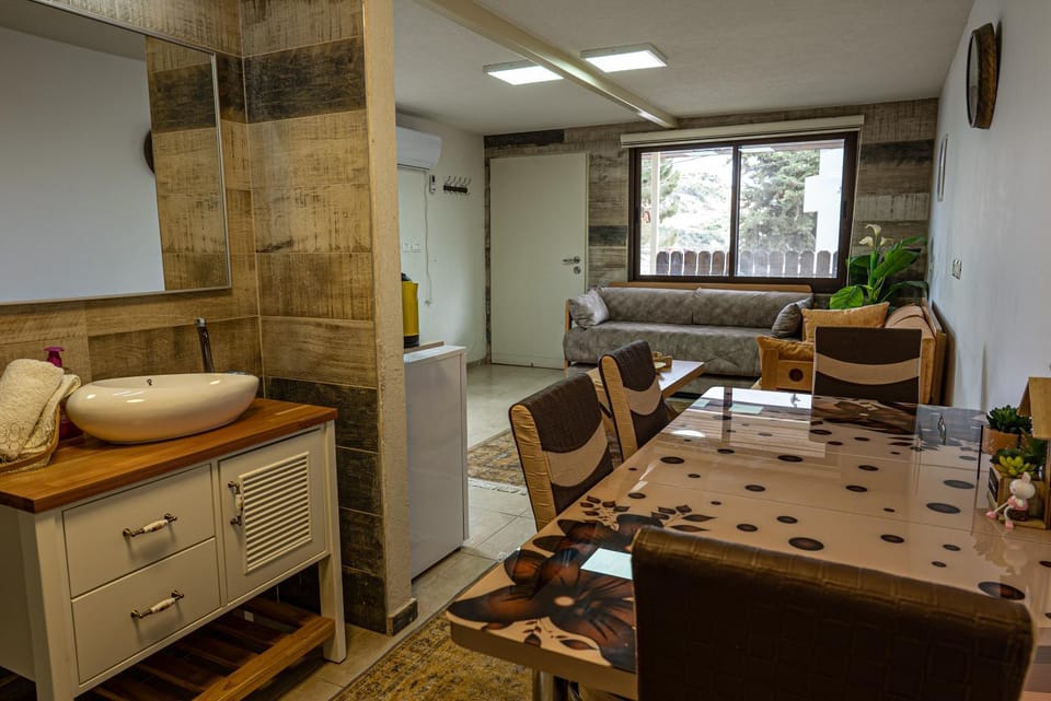 Four seasons Apartment in North District