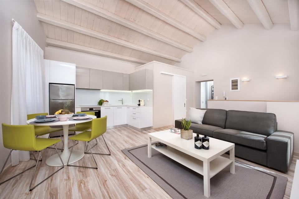 Kitchen or kitchenette, Living room, Dining area