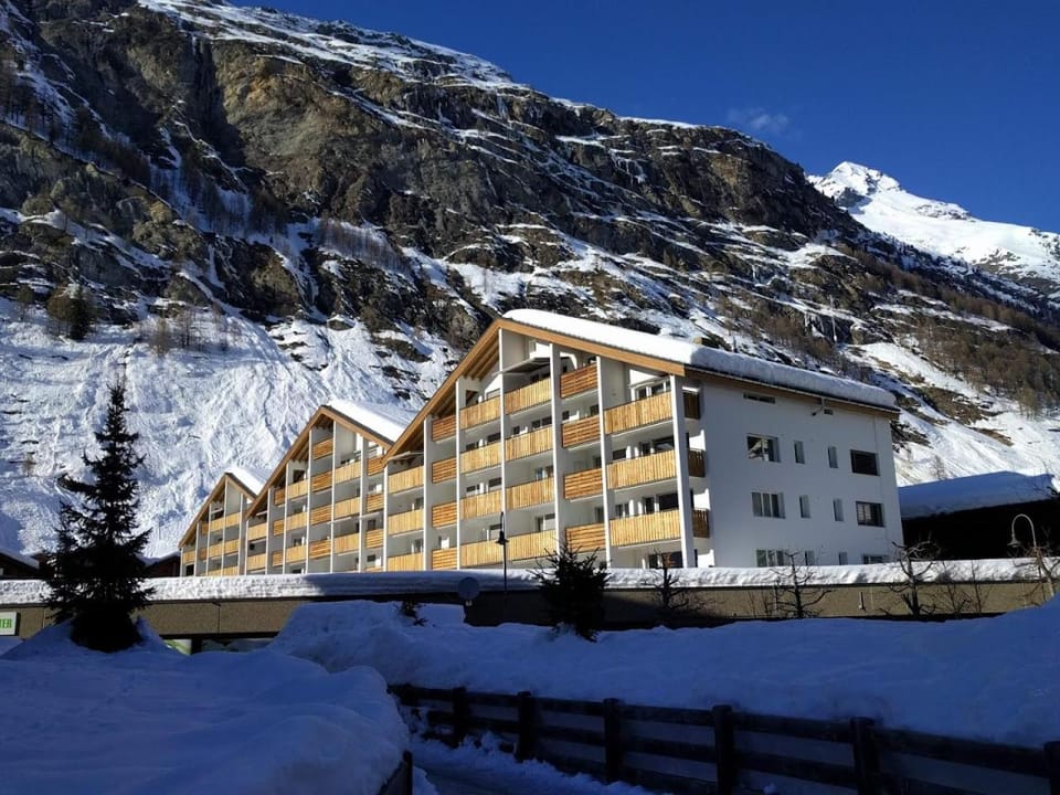 Property building, Winter