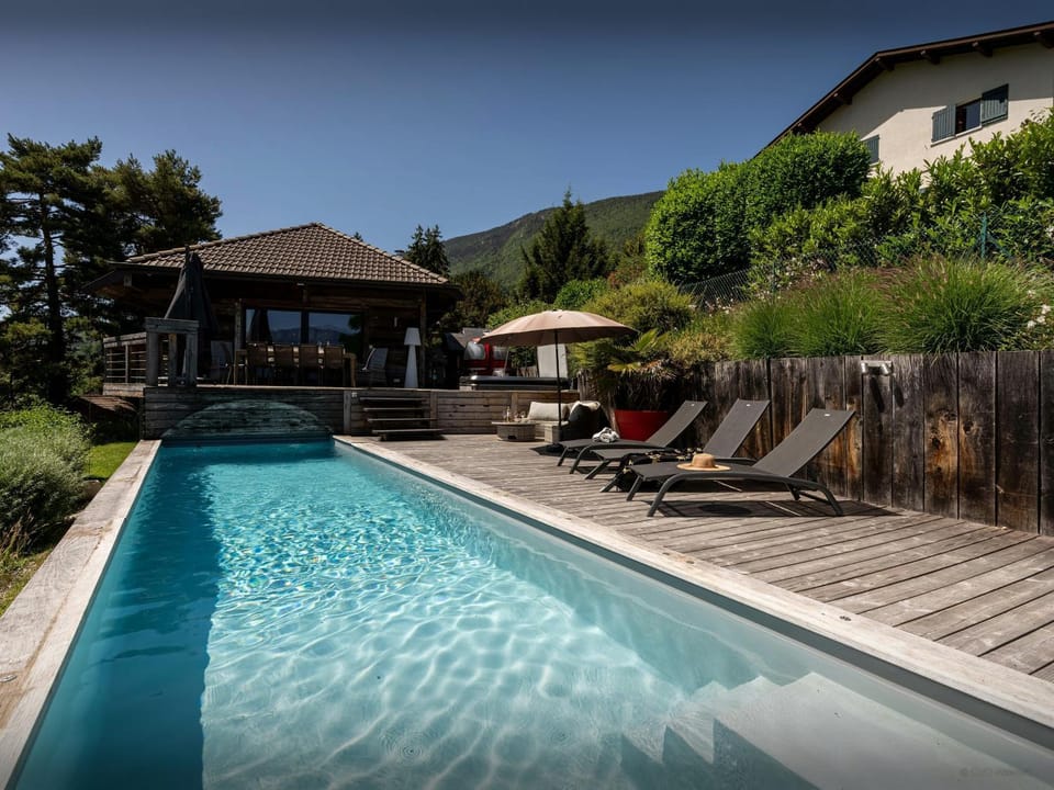 Day, Natural landscape, Garden, Garden view, Mountain view, Pool view, Swimming pool