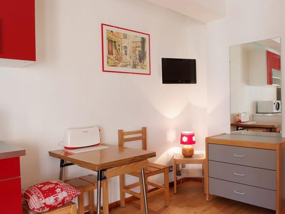 Studio confortable avec balcon, Wi-Fi et parking à Brides-les-Bains pour 4 pers - FR-1-512-234 Apartment in Les Allues