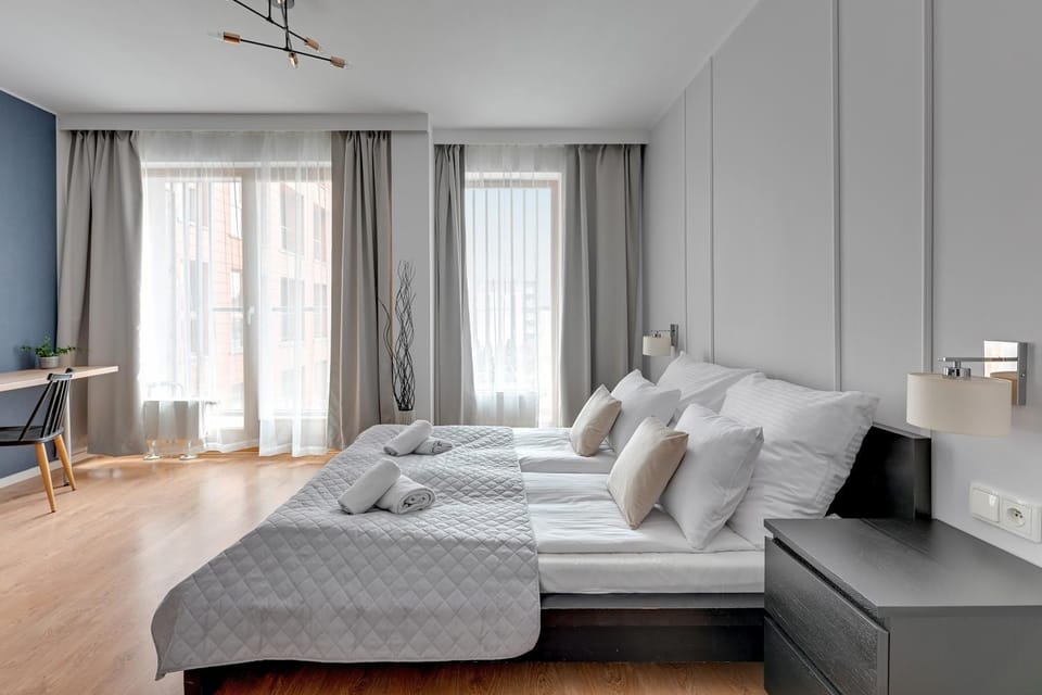 Bed, Living room