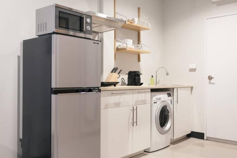 S2 Silom Large room 4-6 guests Full kitchen WIFI Apartment in Bangkok