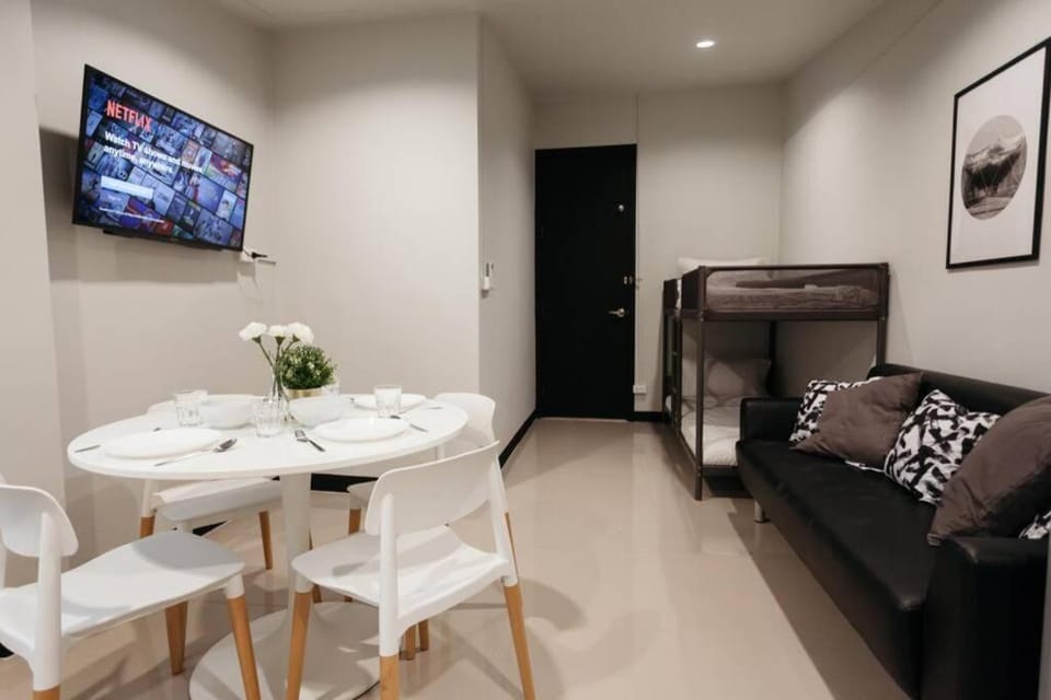 S3 Silom26 · S3 Silom central, large room, full kitchen, WIFI, Apartment in Bangkok