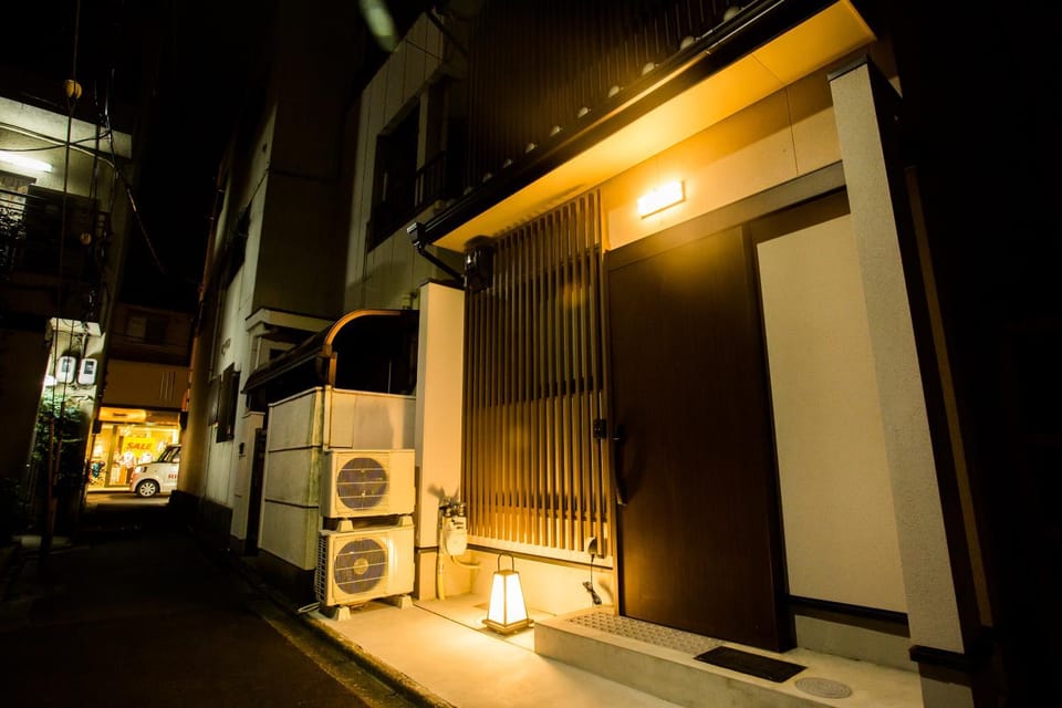 Facade/entrance, Night