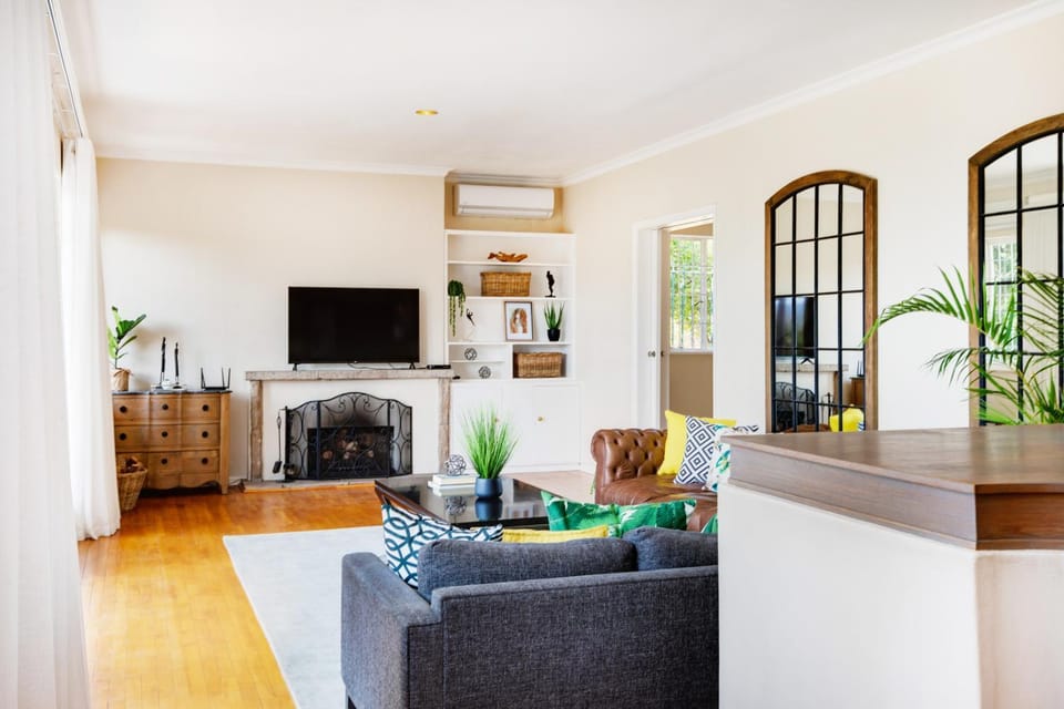 TV and multimedia, Living room, Seating area