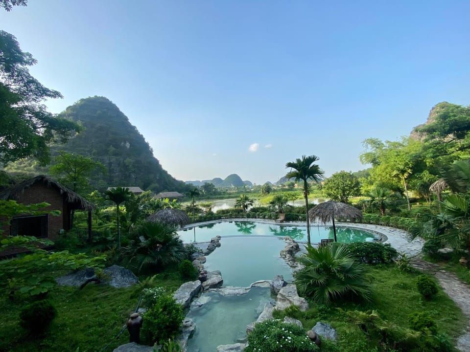 Nearby landmark, Mountain view, Pool view, Swimming pool