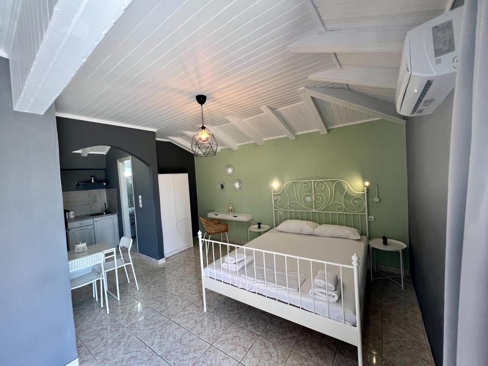 Issos Studios Apartment hotel in Corfu, Greece