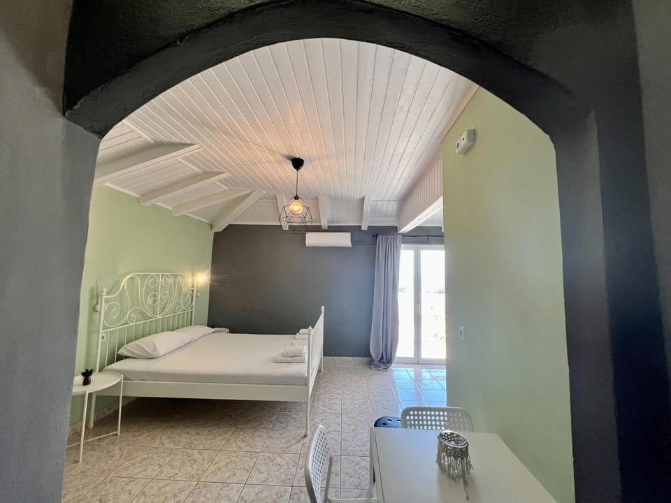 Issos Studios Apartment hotel in Corfu, Greece