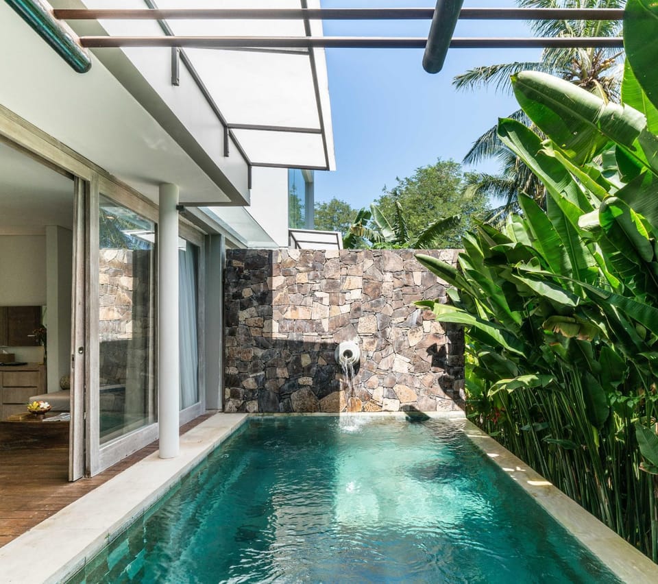 Balcony/Terrace, Pool view, Swimming pool