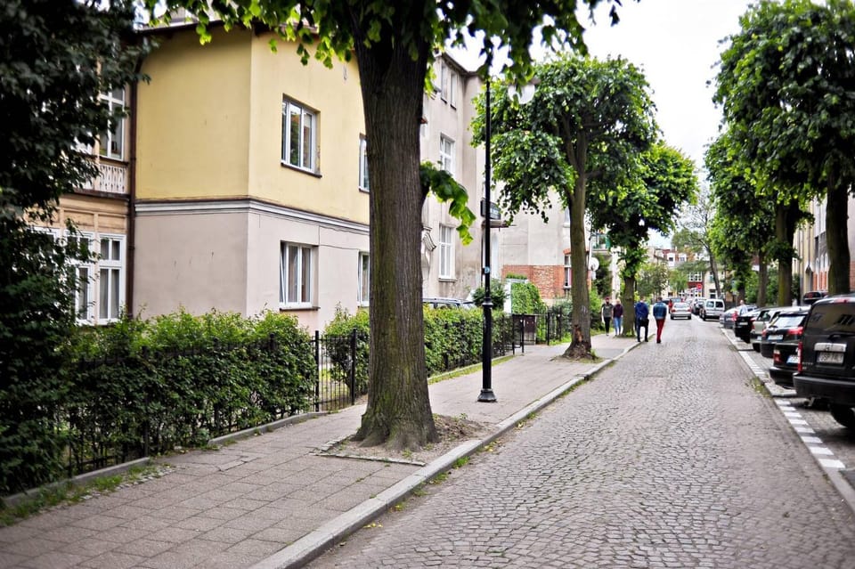 Property building, Facade/entrance, Neighbourhood