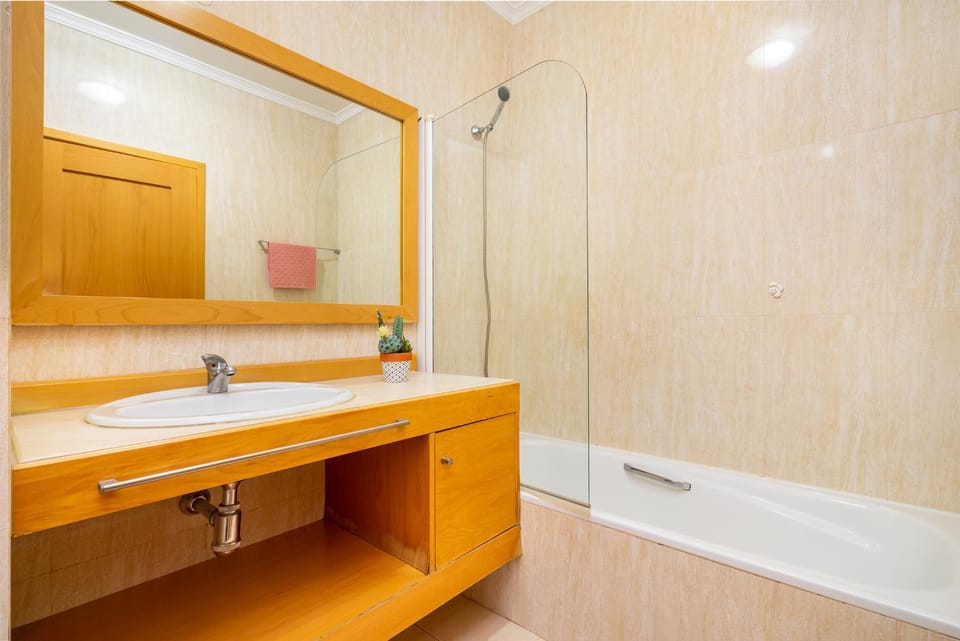 Bathroom, Bath