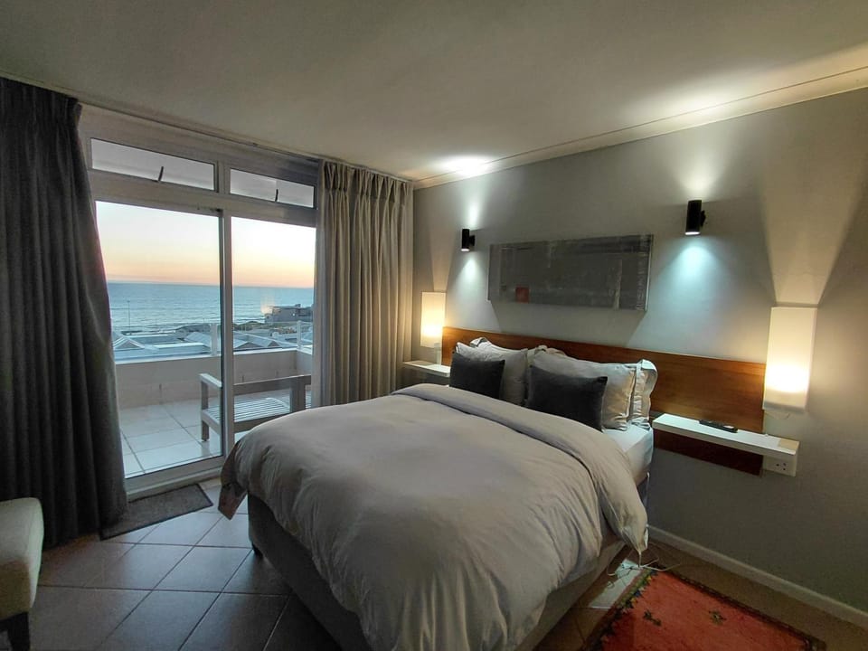 2WhiteWaters Bloubergstrand Homestay Vacation rental in Cape Town