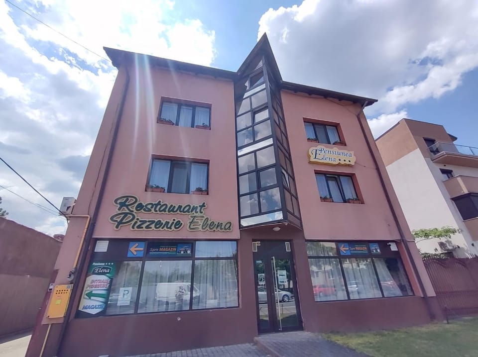 Property building, Facade/entrance, Property logo or sign