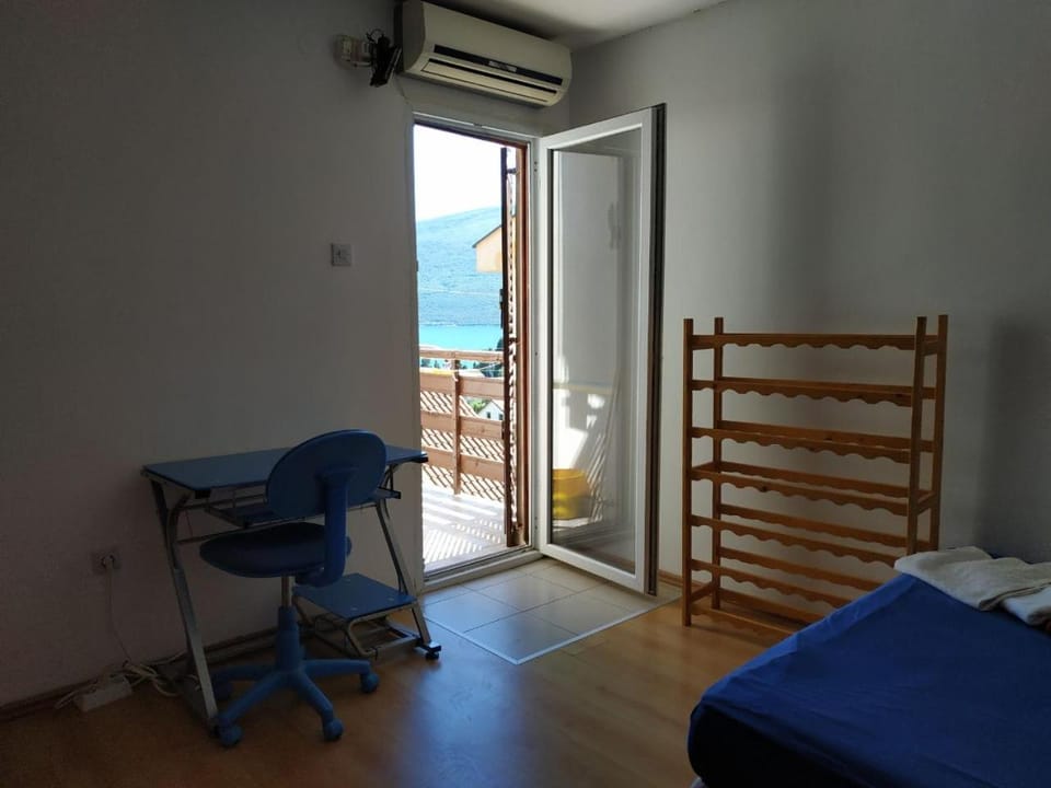 Gornje Vodice Studio Apartment in Kotor Municipality