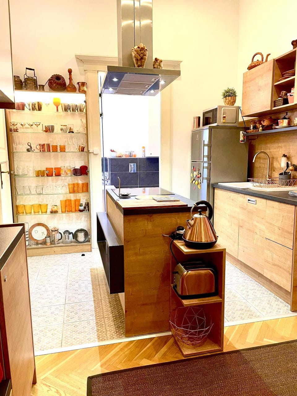 Bathroom, kitchen